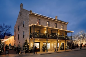 Front of property - Kat Florence Hotels (Elora)