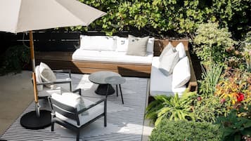 Casa de lujo, vistas al jardín | Terraza o patio