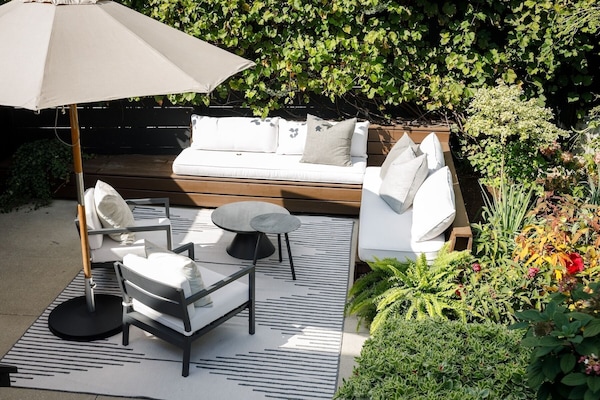 Casa de luxe, vistes al jardí | Terrassa o pati