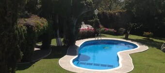 Beautiful house, swimming pool with boiler, huge garden