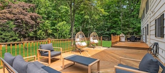 Group Spring Retreat | Fun Games & Gourmet Kitchen