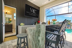 Bar (on property) - VRCC - Villa Taradise (Cape Coral)
