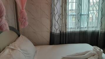 Standard Double Room, Garden View