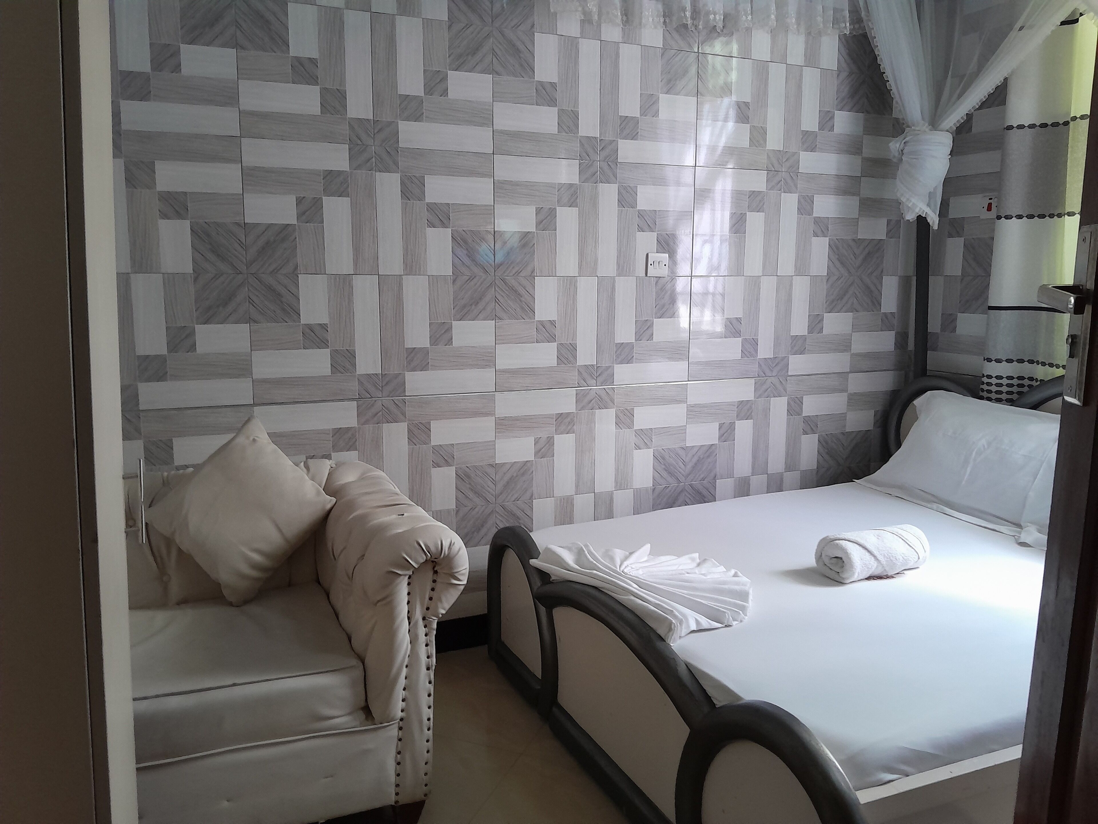 Desk, laptop workspace, free WiFi