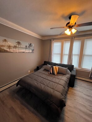 4 Schlafzimmer, BĂŒgeleisen/BĂŒgelbrett, WLAN, BettwĂ€sche