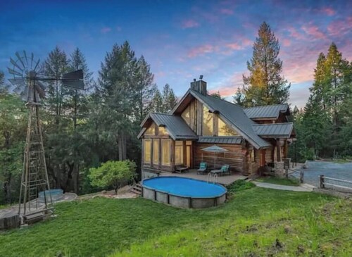 Lazy Bear Haven - Luxury Log Cabin Retreat

