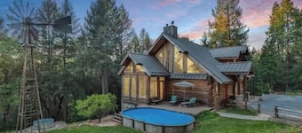 Lazy Bear Haven - Luxury Log Cabin Retreat


