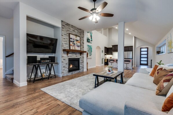 Smart TV, fireplace, computer monitors