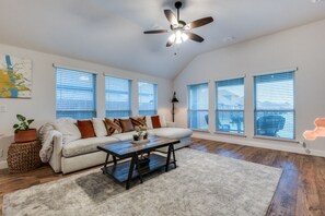 Smart TV, fireplace, computer monitors