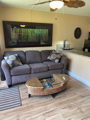 Smart TV, table tennis