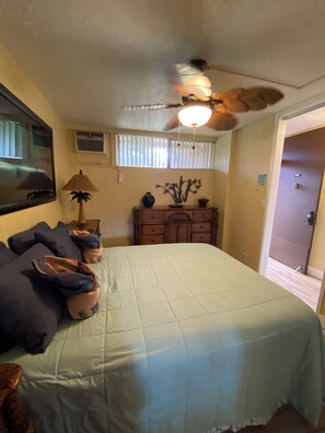 1 bedroom, iron/ironing board, free WiFi, bed sheets - Give Your Soul some Aloha!!  Beautiful Kuleana Resort, Unit 505, West Maui!!!! (Lahaina)