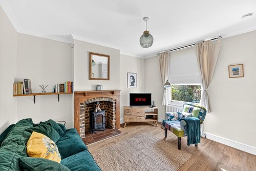 West Street Cottage • Free Parking • Fast Wifi • Smart TV