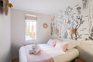 2 makuuhuonetta, silitysrauta/-lauta, ilmainen Wi-Fi, vuodevaatteet