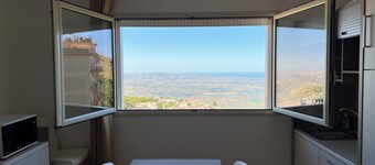 Qal'at al-Ballut Room - Jenka GuestHouse