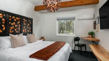 1 bedroom, desk, free WiFi