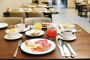 Frokostbuffé er inkludert hver dag