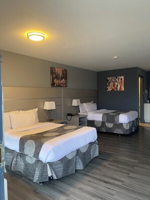 Bureau, fer et planche à repasser, Wi-Fi gratuit