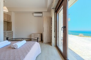 3 chambres, fer et planche à repasser, Wi-Fi gratuit, draps fournis