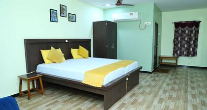 Sri sapthagiri lodge