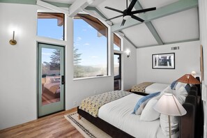 5 dormitoris, planxa i posts de planxar, wifi i roba de llit 