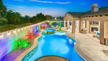 Een verwarmd zwembad