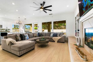 TV, fireplace, ping pong