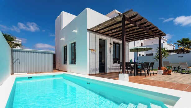 Villa | Pool | Indoor pool - Hortensia Bliss Villa - Playa Blanca Retreat (Yaiza)