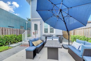 屋外ダイニングエリア