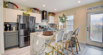 20% off Beach House - Close to Lake Worth Beach & Downtown