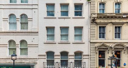 2 Bed flat w/ AC by Trafalgar square & London eye
