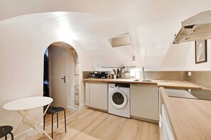 Apartment | Private kitchen
