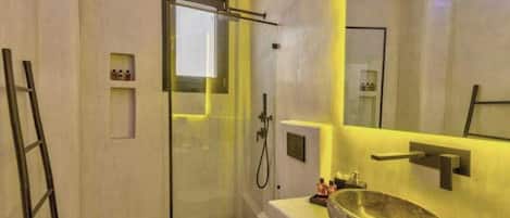 Apartment | Bathroom