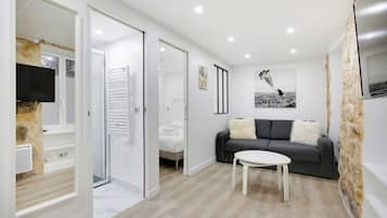 Apartment | Bathroom | Towels