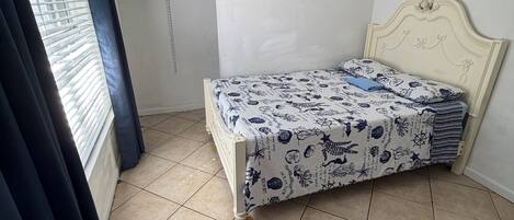 1 bedroom, WiFi, bed sheets