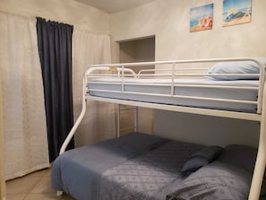 1 Schlafzimmer, WLAN, BettwÀsche
