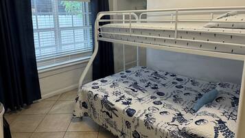 1 habitación, wifi y ropa de cama