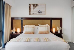 1 bedroom, iron/ironing board, WiFi, bed sheets - Luxurious Apt Heart of Takapuna Gym Tennis (Auckland)