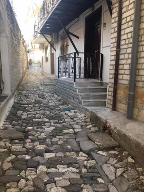 Exterior - Through Mangalem (Berat)