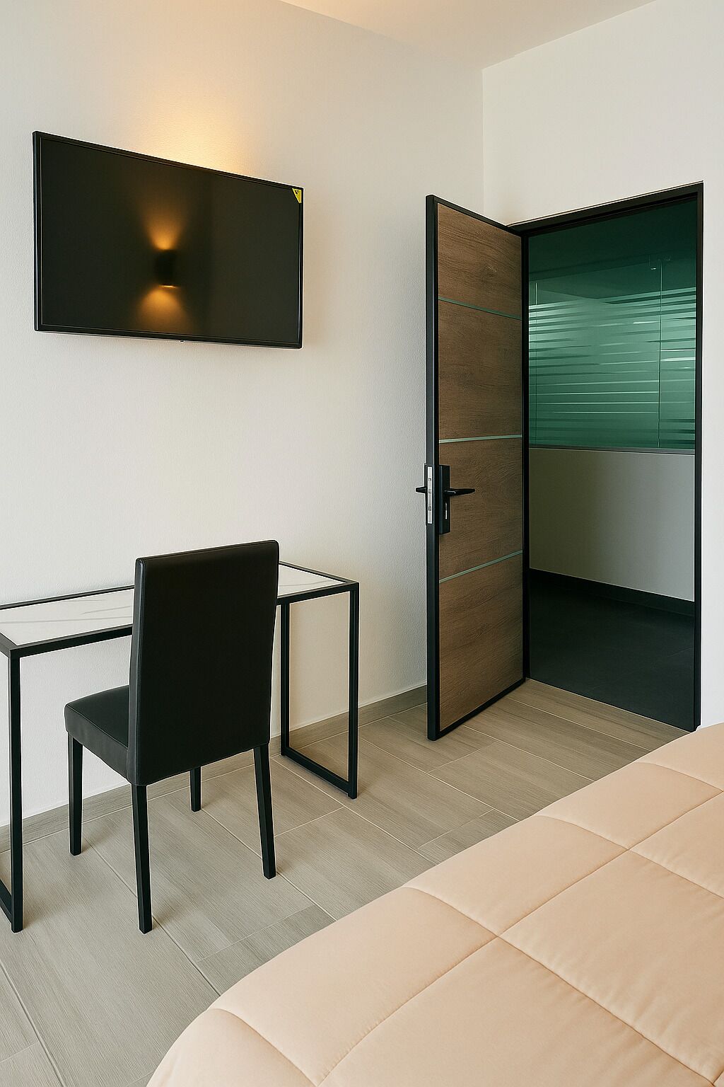 Habitación Confort, vista a la ciudad | Escritorio, espacio para trabajar con laptop y wifi gratis 