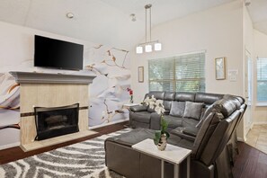 TV - 30% OFF Your Kids Favorite Movies - Themed Rooms (Plano)