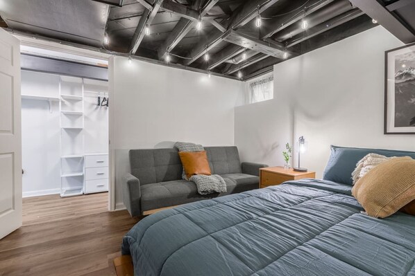 4 Schlafzimmer, Schreibtisch, Bügeleisen/Bügelbrett, kostenloses WLAN