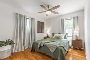 4 bedrooms, desk, iron/ironing board, free WiFi