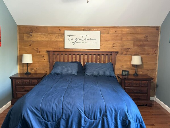 3 habitaciones, tabla de planchar con plancha, wifi y ropa de cama 