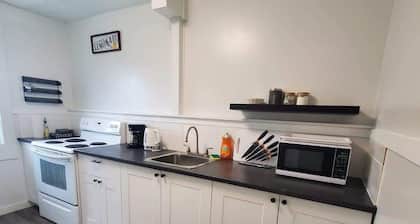 Frederica Suites - Unit 3