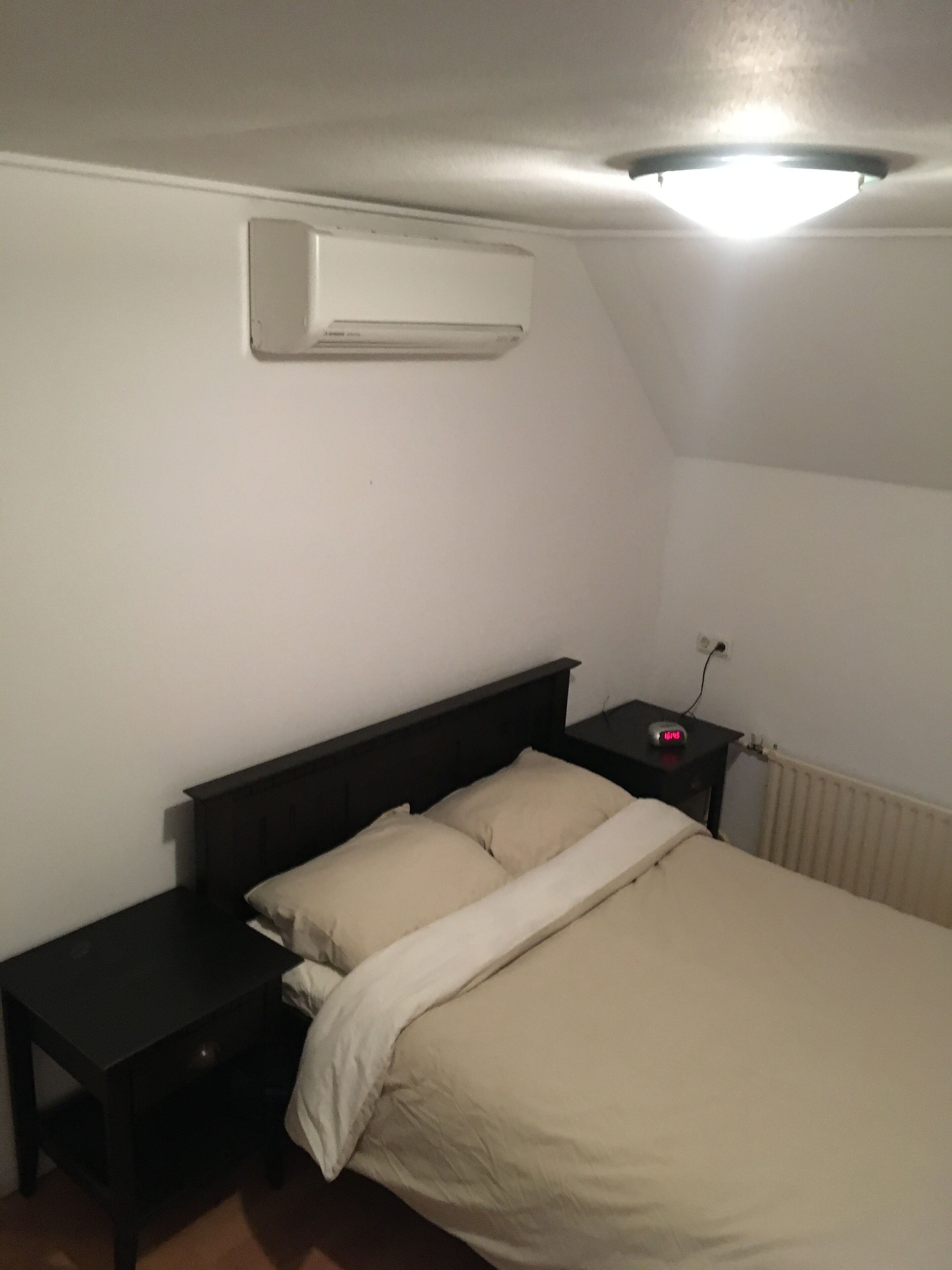 3 soverom, strykejern/-brett, wi-fi og sengetøy