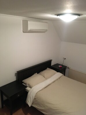 3 chambres, fer et planche à repasser, Wi-Fi, draps fournis