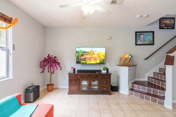 Smart TV, offices