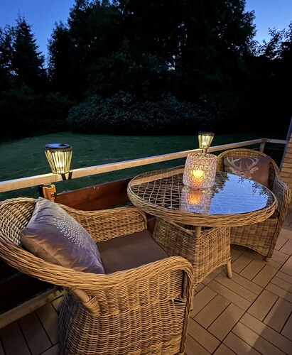 Ferienwohnung Sonnenseite - zentral, lichtdurchflutet, ruhig gelegen, Carport