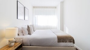 2 bedrooms, iron/ironing board, free WiFi, bed sheets - 2BR Wonder in the City Center by LovelyStay (Porto)