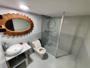 Free toiletries, towels, soap, shampoo - Shurjo Snan Twin Beach Resort (Saint Martin's Island)